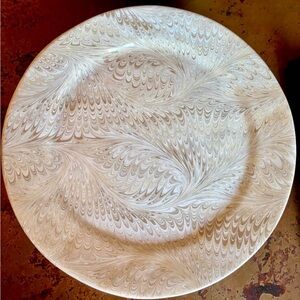 Juliska charger/Platter set (8) in Cappuccino